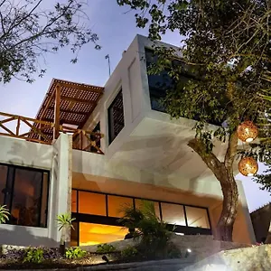 villa-alegre-bacalar-casa-de-lujo-frente-a-laguna.quintano-roohotels.com/